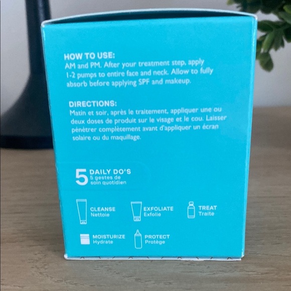 Kate Somerville Hydrakate Recharging Water Cream - 1.7 fl oz. - Picture 4 of 5